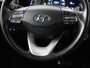 Hyundai Kona Electric EV Premium 64 kWh | SOH 100% | 3 Fase | Stoelventilatie | Leder | Head-Up | Warmtepomp | Camera | Achterbankverwarming | Carplay | Navigatie | Adaptive cruise | Keyless | Parkeerhulp