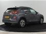 Hyundai Kona Electric EV Premium 64 kWh | SOH 100% | 3 Fase | Stoelventilatie | Leder | Head-Up | Warmtepomp | Camera | Achterbankverwarming | Carplay | Navigatie | Adaptive cruise | Keyless | Parkeerhulp