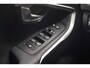 Volvo V40 2.0 T2 Summum [ Navigatie Stoelverwarming Cruise control ]