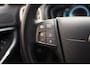 Volvo V40 2.0 T2 Summum [ Navigatie Stoelverwarming Cruise control ]