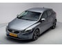 Volvo V40 2.0 T2 Summum [ Navigatie Stoelverwarming Cruise control ]