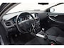 Volvo V40 2.0 T2 Summum [ Navigatie Stoelverwarming Cruise control ]