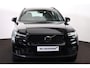Volvo XC40 B4 Plus Dark - IntelliSafe Assist & Surround - Harman/Kardon audio - Parkeercamera achter - Verwarmde voorstoelen & stuur - Parkeersensoren voor & achter - Elektr. bedienb. voorstoelen met geheugen links - Draadloze tel. lader - Elektr. inklapbare trekhaak - 19' LMV