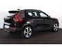 Volvo XC40 B4 Plus Dark - IntelliSafe Assist & Surround - Harman/Kardon audio - Parkeercamera achter - Verwarmde voorstoelen & stuur - Parkeersensoren voor & achter - Elektr. bedienb. voorstoelen met geheugen links - Draadloze tel. lader - Elektr. inklapbare trekhaak - 19' LMV
