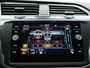 Volkswagen Tiguan 1.5 TSI 150Pk R-Line Automaat - Trekhaak - Pano dak - Camera - Navigatie - ACC - LED