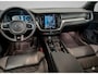 Volvo V60 2.0 B4 R-Design | Navigatie | H&K Audio | Trekhaak Wegklapbaar | Blis | Leder | Adaptieve Cruise | Camera | Carplay | Elektrische Kofferklep |