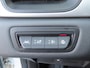 Renault Captur TCe 140pk Mild Hybrid EDC Intens/ Parelmoer wit/ Stoel + stuurwiel verwarming/ Camera achter/ Apple Carplay/ DAB/ Cruise control/ Climatronic