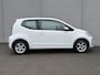 Volkswagen Up! 1.0 Handgeschakeld / Dealer Onderhouden / Stoelverwarming / Multimedia Bluetooth / Airco / Centrale deurvergrendeling / Elektr. Ramen / Rijstrooksensor /