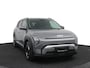 Kia EV3 Plus 81.4 kWh - Nieuw uit voorraad! - Stoel / Stuurwielverwarming - Dode hoek sensoren - Parkeersensoren - Fabrieksgarantie tot 12-2032 of 150.000 km