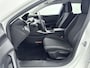 Peugeot 308 SW 1.2 110pk Active Pack Business | Parkeersensoren | All season banden | Draadloze Apple CarPlay/Android Auto | Climate control |