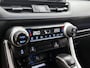 Toyota RAV4 2.5 Hybrid AWD Bi-Tone | JBL | 1.650 KG Trekgewicht | Stoelverwarming | Apple Carplay / Android Auto | Navigatie |