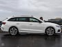 Skoda Octavia Combi 1.4 TSI RS iV PHEV Business 245 PK Panoramadak Matrix LED Camera Sfeerverlichting Stoelverwarming 19"