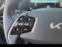 Kia Niro EV DynamicPlusLine 64.8 kWh | Trekhaak | Stoel en stuurverwarming | Schuifdak | Navigatie | Dodehoek detectie | Camera | Parkeersensoren voor en achter |