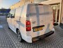 Toyota ProAce Dubbel cabine 2.0 145PK PROFESSIONAL BPM-VRIJ!! DIRECT RIJDEN STOEL/STUURVERW AD-CRUISE CAMERA CLIMA NAVI APPLE/ANDROID 17'' LM-VELGEN KEYLESS BLUETOOTH 2X SCHUIFDEUR