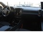 Volvo XC40 231PK Recharge Pure Electric Plus Navigatie / Adaptive Cruise Control / Stoelverwarming / Stuurverwarming / Semi-elektrische trekhaak / Elektrische achterklep / 19" Velgen / Zwart dak