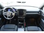 Volvo XC40 231PK Recharge Pure Electric Plus Navigatie / Adaptive Cruise Control / Stoelverwarming / Stuurverwarming / Semi-elektrische trekhaak / Elektrische achterklep / 19" Velgen / Zwart dak