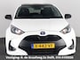 Toyota Yaris 1.5 Hybrid Active Sport | Apple Carplay & AndroidAUTO | 15"Lichtmetalen velgen | Privacy Glass |