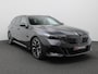 BMW 5-Serie Touring 530e xDrive 299PK Aut. M-Sport, Panoramadak, Head-Up Display, Stoelverwarming & ventilatie, Bowers & Wilkins Audio, Elektr. Achterklep, Trekhaak, 21" LM Velgen