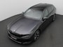BMW 5-Serie Touring 530e xDrive 299PK Aut. M-Sport, Panoramadak, Head-Up Display, Stoelverwarming & ventilatie, Bowers & Wilkins Audio, Elektr. Achterklep, Trekhaak, 21" LM Velgen