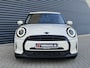 MINI Cooper Mini 1.5 One Aut. 2e Paasdag geopend van 12:00 tot 16:00 uur