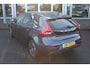 Volvo V40 T2 Momentum | Org. NL | Verw. Voorstoelen | Parkeersensoren achter | | Cruise Control |