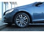 Volvo V40 T2 Momentum | Org. NL | Verw. Voorstoelen | Parkeersensoren achter | | Cruise Control |