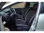 Renault Clio 1.2 TCe Intens, Navigatie, Airco, Cruise, Lichtmetalen Velgen, PDC achter.