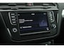 Volkswagen Tiguan 1.4 TSI 150pk Connected Series Trekhaak Navigatie Stoelverwarming