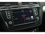 Volkswagen Tiguan 1.4 TSI 150pk Connected Series Trekhaak Navigatie Stoelverwarming