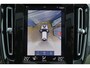 Volvo XC40 B5 AWD Inscription - Panorama/schuifdak - IntelliSafe Assist & Surround - 360º Camera - Harman/Kardon audio - Adaptieve LED koplampen - Verwarmde voorstoelen, stuur & achterbank - Parkeersensoren voor & achter - Elektr. bedienb. voorstoelen met geheugen links - Draadloze tel. lader - Standkachel - Extra getint glas - 20' LMV