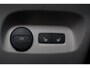 Volvo XC40 B5 AWD Inscription - Panorama/schuifdak - IntelliSafe Assist & Surround - 360º Camera - Harman/Kardon audio - Adaptieve LED koplampen - Verwarmde voorstoelen, stuur & achterbank - Parkeersensoren voor & achter - Elektr. bedienb. voorstoelen met geheugen links - Draadloze tel. lader - Standkachel - Extra getint glas - 20' LMV