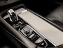 Volvo XC90 2.0 T8 Twin Engine AWD Inscription 7 Persoons 408Pk Automaat (PANORAMADAK, LUCHTVERING, APPLE CARPLAY, STOELVENTILATIE, ZWART HEMEL, MASSAGE, HARMAN/KARDON, MEMORY SEATS, CAMERA, ELEK ACHTERKLEP, NIEUWSTAAT)