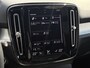 Volvo XC40 Plug-in Hybrid T4 Plus Dark | Facelift | Panoramadak | Harman Kardon audio | Elektrische stoelverstelling | Stoel- en stuurverwarming | Cruise control | Getint glas | Climate control | LED koplampen | Navigatie | Apple Carplay / Android Auto |
