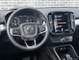 Volvo XC40 Plug-in Hybrid T4 Plus Dark | Facelift | Panoramadak | Harman Kardon audio | Elektrische stoelverstelling | Stoel- en stuurverwarming | Cruise control | Getint glas | Climate control | LED koplampen | Navigatie | Apple Carplay / Android Auto |