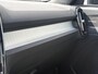 Volvo XC40 Plug-in Hybrid T4 Plus Dark | Facelift | Panoramadak | Harman Kardon audio | Elektrische stoelverstelling | Stoel- en stuurverwarming | Cruise control | Getint glas | Climate control | LED koplampen | Navigatie | Apple Carplay / Android Auto |