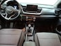 Kia Stonic 1.0 T-GDi MHEV DynamicLine Navigatie | Climate control | Cruise control | Achteruitrijcamera |