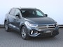 Volkswagen T-Roc 1.5 TSI R-Line 150PK DSG | Led | Camera | Trekhaak | Stoelverwarming | Navigatie
