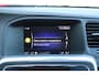 Volvo V60 2.0 T4 Automaat Business Sport | Elektrisch Glazen Schuif-/Kanteldak | Alarmklasse 3 | Getint Glas Achter | Afneembare Trekhaak | Adaptieve Bi-Xenon Koplampen Met Bochtverlichting | Lederen Bekleding | Keyless Entry | Cruise Control | Achteruitrijcamera | Parkeersensoren Voor & Achter | Navigatie | Bluetooth | Parkeerverwarming Met Timer | R-Design In- en Exterieur | Volvo On Call | Park Pilot Assist | Digitaal Instrumentenpaneel | Keyless Entry | Roofrails