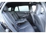 Volvo V60 2.0 T4 Automaat Business Sport | Elektrisch Glazen Schuif-/Kanteldak | Alarmklasse 3 | Getint Glas Achter | Afneembare Trekhaak | Adaptieve Bi-Xenon Koplampen Met Bochtverlichting | Lederen Bekleding | Keyless Entry | Cruise Control | Achteruitrijcamera | Parkeersensoren Voor & Achter | Navigatie | Bluetooth | Parkeerverwarming Met Timer | R-Design In- en Exterieur | Volvo On Call | Park Pilot Assist | Digitaal Instrumentenpaneel | Keyless Entry | Roofrails