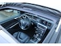 Volvo V60 2.0 T4 Automaat Business Sport | Elektrisch Glazen Schuif-/Kanteldak | Alarmklasse 3 | Getint Glas Achter | Afneembare Trekhaak | Adaptieve Bi-Xenon Koplampen Met Bochtverlichting | Lederen Bekleding | Keyless Entry | Cruise Control | Achteruitrijcamera | Parkeersensoren Voor & Achter | Navigatie | Bluetooth | Parkeerverwarming Met Timer | R-Design In- en Exterieur | Volvo On Call | Park Pilot Assist | Digitaal Instrumentenpaneel | Keyless Entry | Roofrails