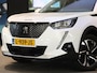 Peugeot 2008 SUV 130 pk Allure Pack | 1ste eigenaar | Verwarmde voorruit | Trekhaak | Keyless | Camera | AppleCarPlay/Android | AUTOMAAT
