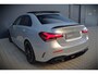 Mercedes-Benz A-klasse 180 Business Solution AMG | Panoramadak | Stoelverwarming | Camera | Navigatie | Apple Carplay | Keyless | Cruise Control | DAB |
