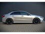 Mercedes-Benz A-klasse 180 Business Solution AMG | Panoramadak | Stoelverwarming | Camera | Navigatie | Apple Carplay | Keyless | Cruise Control | DAB |