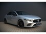 Mercedes-Benz A-klasse 180 Business Solution AMG | Panoramadak | Stoelverwarming | Camera | Navigatie | Apple Carplay | Keyless | Cruise Control | DAB |