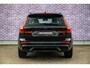 Volvo XC60 2.0 T6 Plug-in hybrid AWD Plus Black Edition | Adaptieve Cruise Control | Panoramadak | Stoel en Stuurverwarming | Dodehoek Detectie | 21" |
