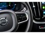 Volvo XC60 2.0 T6 Plug-in hybrid AWD Plus Black Edition | Adaptieve Cruise Control | Panoramadak | Stoel en Stuurverwarming | Dodehoek Detectie | 21" |