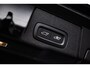 Volvo XC60 2.0 T6 Plug-in hybrid AWD Plus Black Edition | Adaptieve Cruise Control | Panoramadak | Stoel en Stuurverwarming | Dodehoek Detectie | 21" |