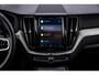 Volvo XC60 2.0 T6 Plug-in hybrid AWD Plus Black Edition | Adaptieve Cruise Control | Panoramadak | Stoel en Stuurverwarming | Dodehoek Detectie | 21" |