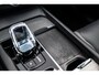 Volvo XC60 2.0 T6 Plug-in hybrid AWD Plus Black Edition | Adaptieve Cruise Control | Panoramadak | Stoel en Stuurverwarming | Dodehoek Detectie | 21" |