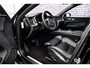 Volvo XC60 2.0 T6 Plug-in hybrid AWD Plus Black Edition | Adaptieve Cruise Control | Panoramadak | Stoel en Stuurverwarming | Dodehoek Detectie | 21" |